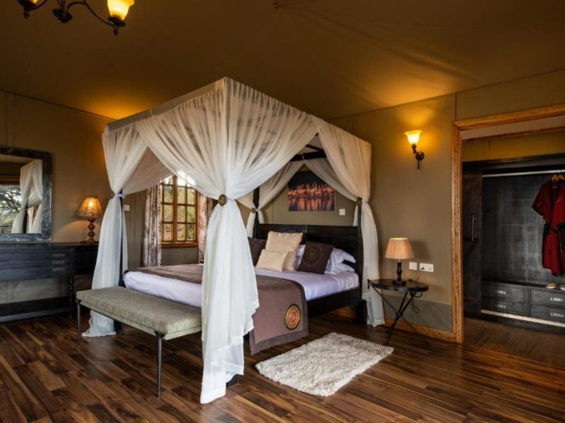 Deluxe Triple Tent Ngorongoro